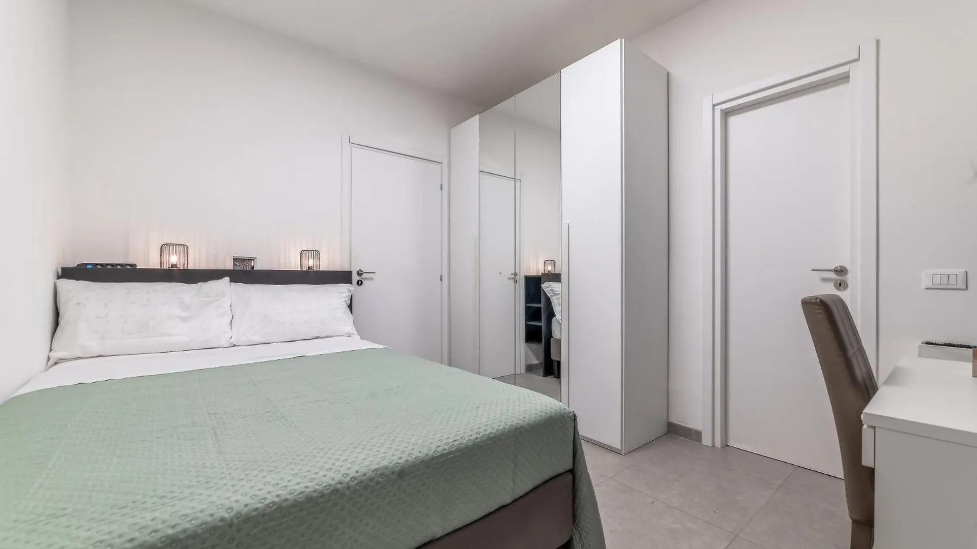 Cozy Enna Rooms - Metro Re Di Roma & Wifi